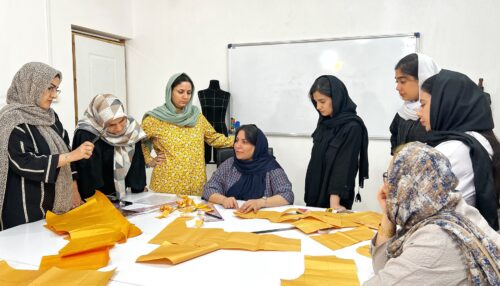 نازک دوز زنانه